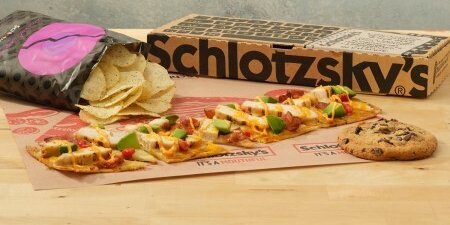California Chicken & Avocado Flatbread Lunch Box