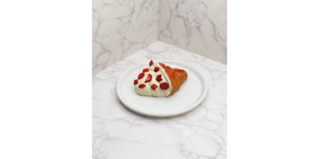 Strawberry Mini Croissants