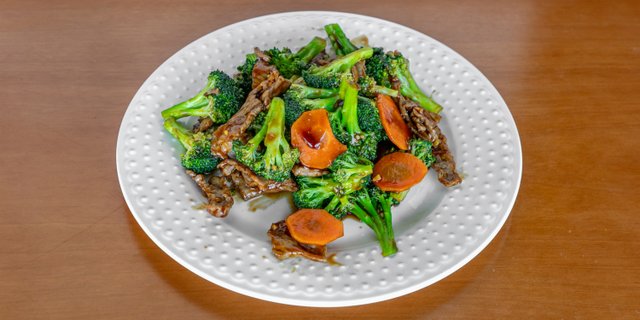 Ginger Beef & Broccoli