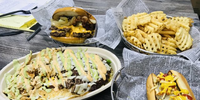 Burger & Wiener Bar
