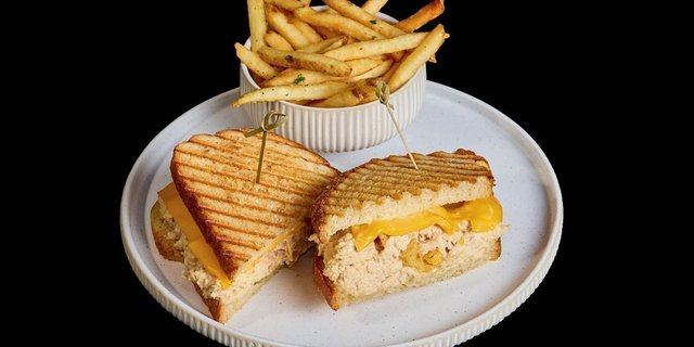 Ultimate Tuna Melt Sandwich