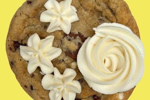 Buttercream-Stuffed Cookie