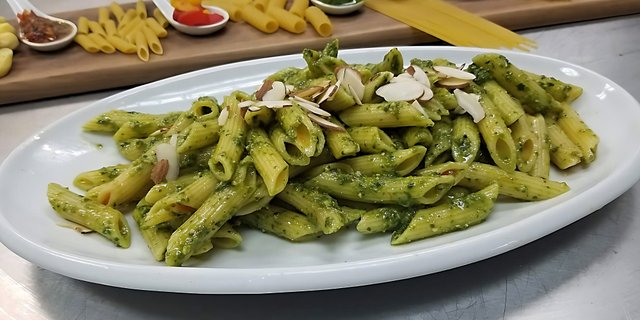 Vegan Penne al Pesto