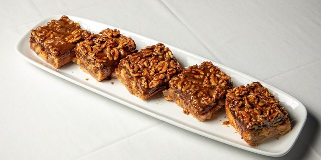Walnut Apple Cobbler