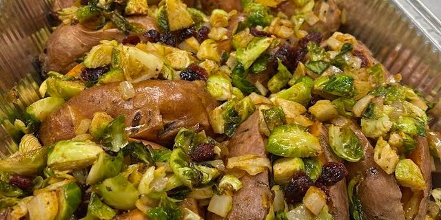 Veggie-Stuffed Baked Sweet Potato