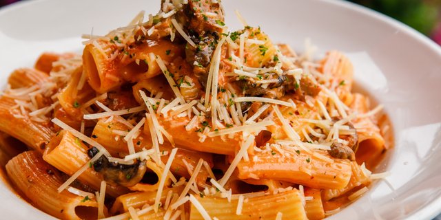 Spicy Tomato Cream & Mushrooms