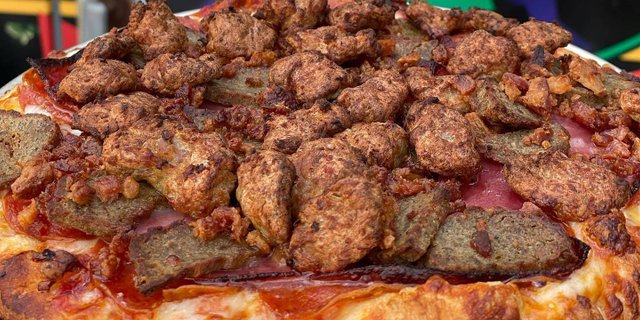 Linebacker Pizza