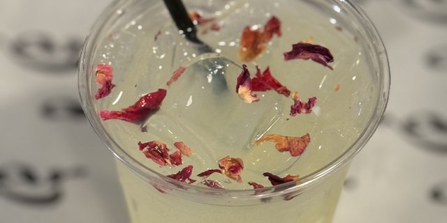 Fresh Rosewater Lemonade