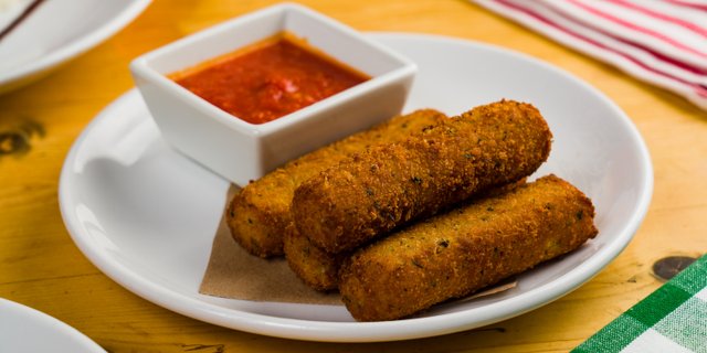 Individual Gluten-Free Mozzarella Sticks