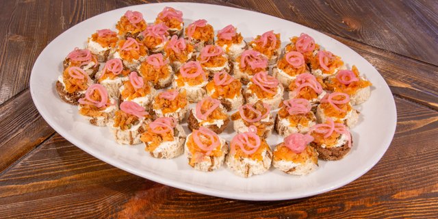 Smoked Salmon Canapé