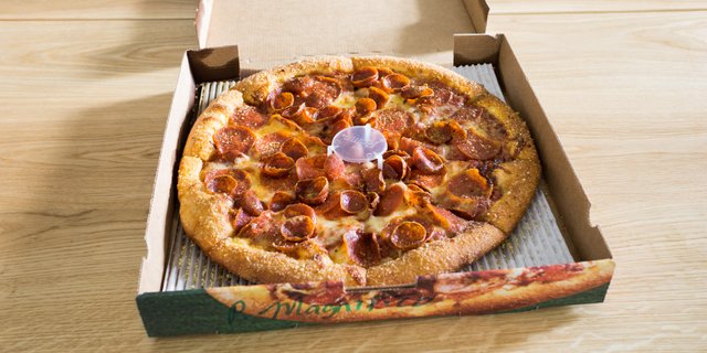 Gluten-Free Cauliflower Crust Pepperoni Magnifico Pizza