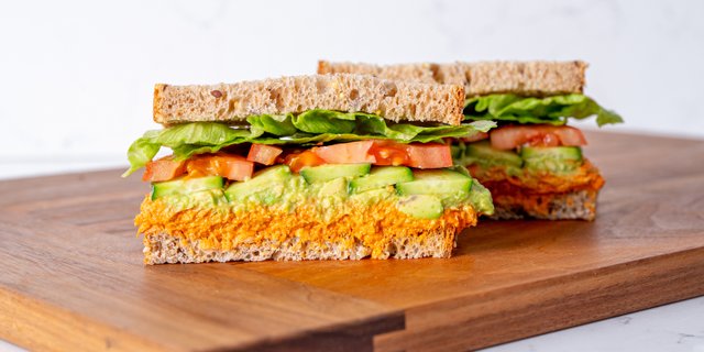 Spicy Tuna Avocado Sandwich