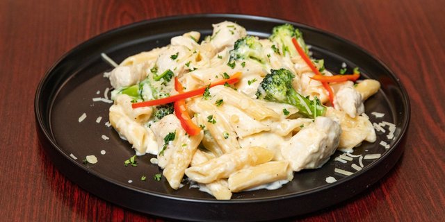 Chicken Brocoli Alfredo