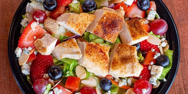 Berry Fresh Grilled Chicken Salad 10 Pack