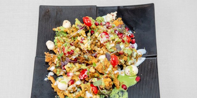Aura Emerald Leaf Chaat