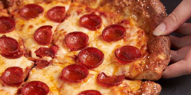12" Pepperoni Pretzel Crust Pizza