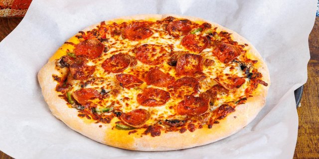 Supreme Deluxe Pizza