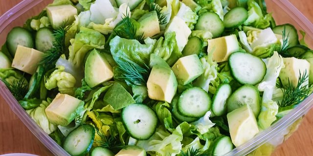 Clean & Green Salad