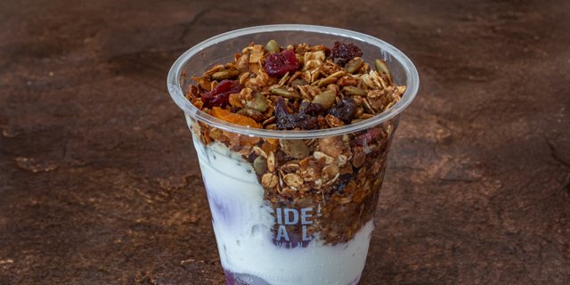 Yogurt & Granola Parfait