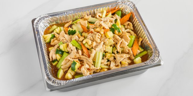 Chicken w/ Cashews