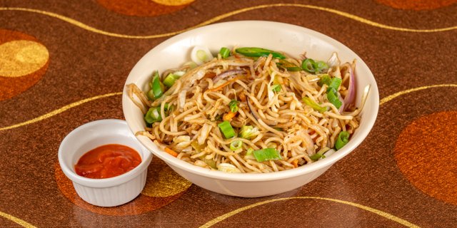 Vegetable Hakka Noodles