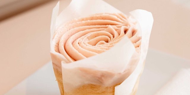 Strawberry Vanilla Cupcake