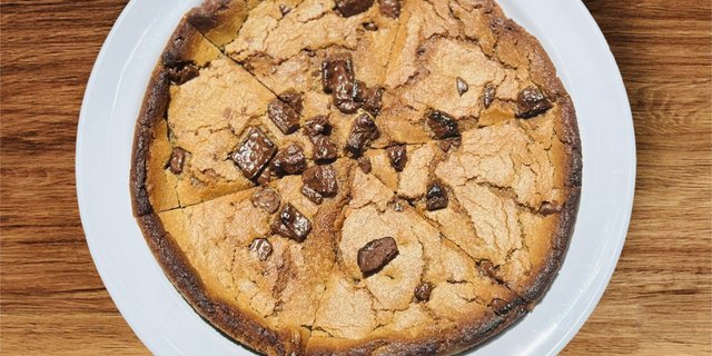 Family Style Chocolate Chunk Cookies
