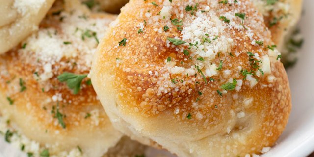 Garlic Knots