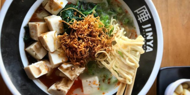 Spicy Creamy Vegan Ramen