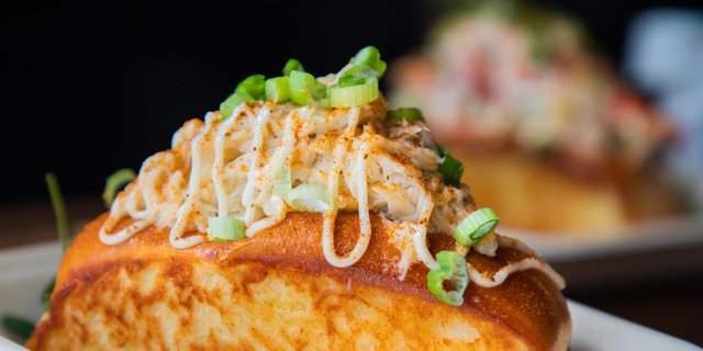 Maine Style Crab Roll