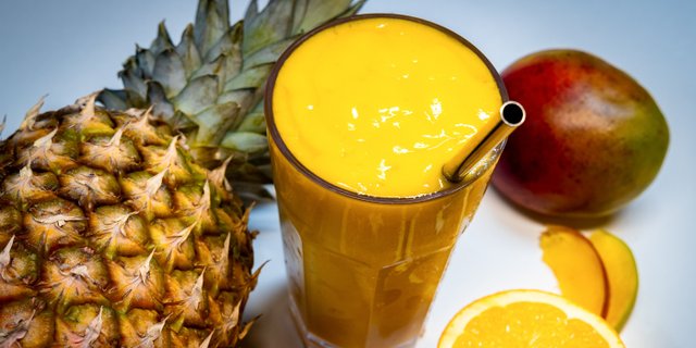 Mango Pineapple Smoothie