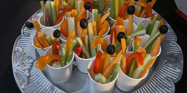 Veggie Stick & Dips Cup