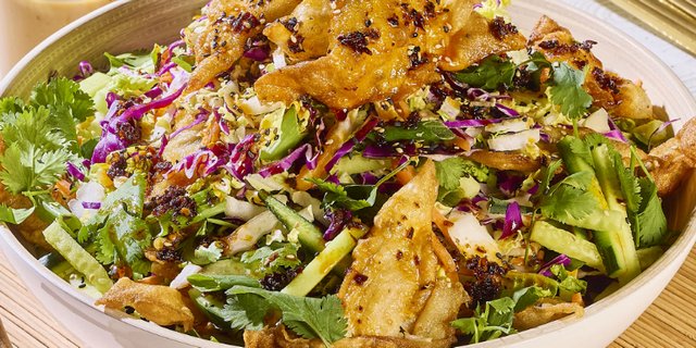 Crispy Chinese Dumpling Salad