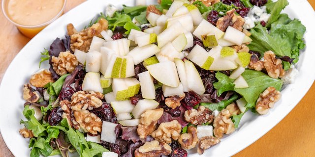 Peat & Walnut Salad