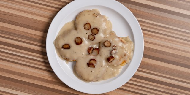 2 Biscuits & Gravy