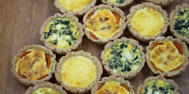 Broccoli & Goat Cheese Quiche Tray