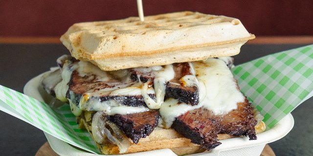 Brisket Melt Boxed Lunch