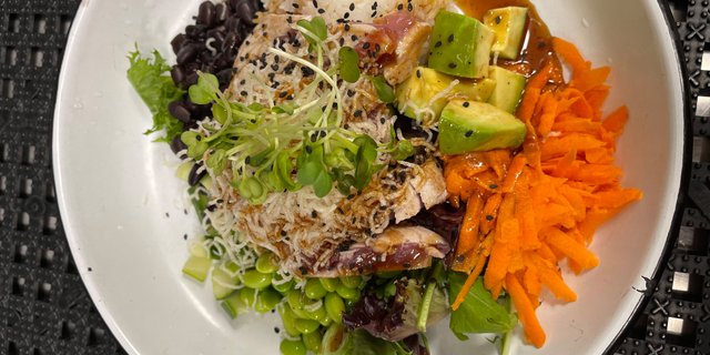 Seared Ahi Tuna Bowl