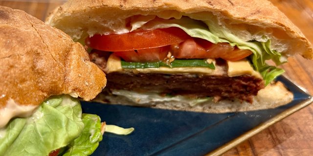 Vegan Cheeseburger
