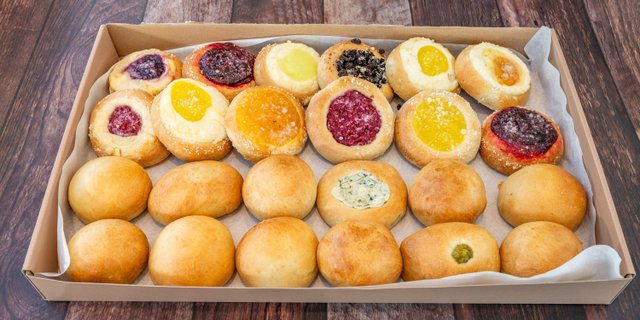 2 Dozen Breakfast Kolache Box