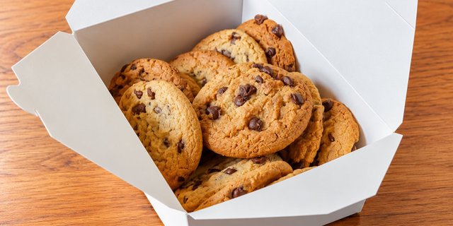 Dozen Cookies