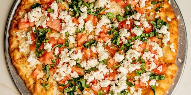 Mediterranean Pizza