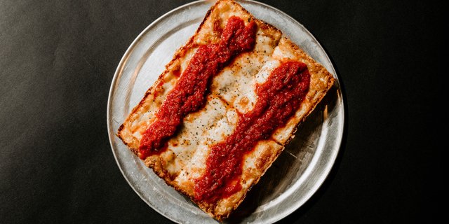 Gluten-Free Classic Cheese Pizza