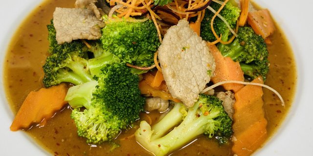 Beef & Broccoli