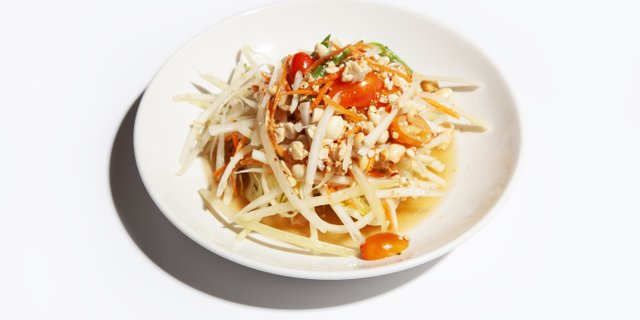 Som Tum Salad (Green Papaya) Tray