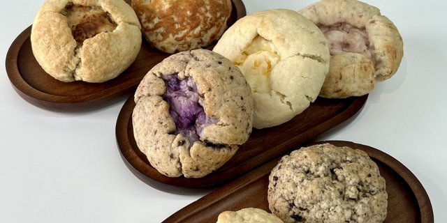 Bacon Cheddar Corn Scone