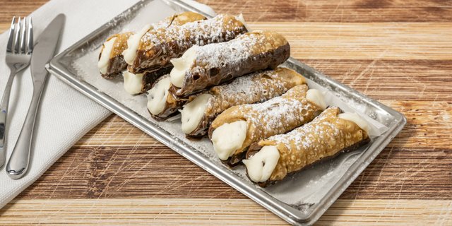Chocolate Dipped Cannoli