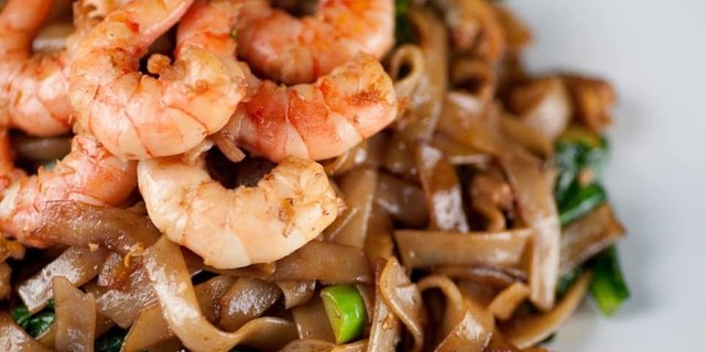 Shrimp Basil Chow Fun