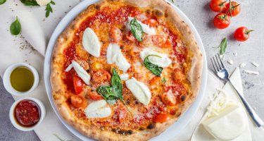 Vic's Pizza & Pasta Cafe