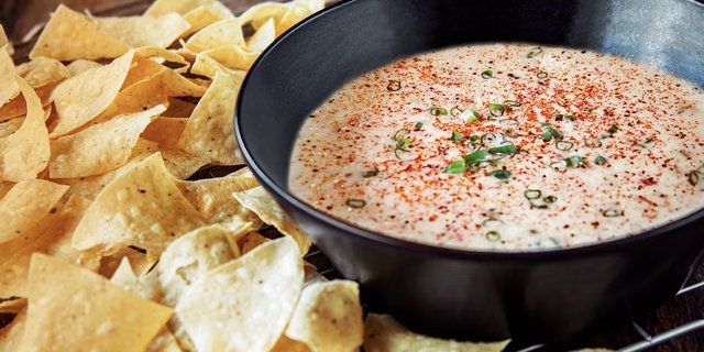 Queso & Chips Party Pack